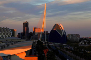  Holiday Inn Express Ciudad de las Ciencias, an IHG Hotel  Валенсиа